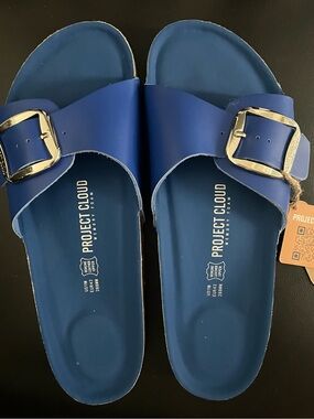 Project Cloud Women's Blue Adjustable Buckle Sandals